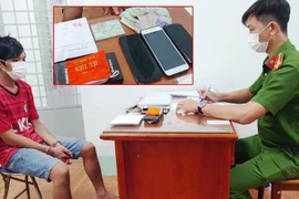 [Tin nhanh tối 17-11-2021] 'Phi công trẻ' khoắng tiền vàng của mẹ vợ tương lai rồi bỏ trốn