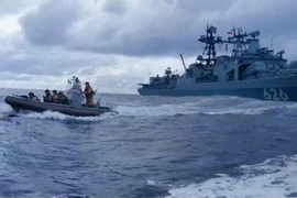 Đang chiếm giữ tàu hàng, cướp biển tháo chạy khi lính thuỷ đánh bộ Nga áp sát