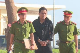 [Tin nhanh tối 10-3-2021] Bắt giữ đối tượng vờ xin nước uống rồi giở trò đồi bại với các bé gái