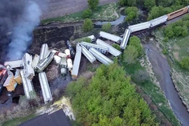 Tàu chở hóa chất trật bánh, một thị trấn ở Mỹ phải sơ tán