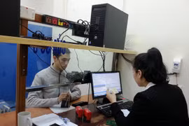 Ngày đầu Hà Nội cấp bằng lái xe quốc tế như thế nào?