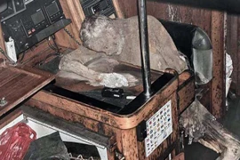 Bí ẩn "xác ướp ngủ gục" trên con tàu ma vật vờ ở biển Philippines