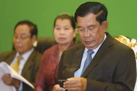 Thủ tướng Campuchia đáp trả vì bị cáo buộc "mua like" ảo trên Facebook