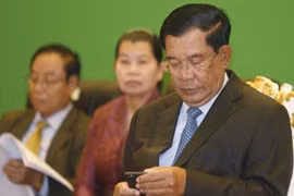 Thủ tướng Campuchia đáp trả vì bị cáo buộc "mua like" ảo trên Facebook