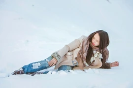 Top 5 Hoa hậu Ngọc Anh vật lộn trong tuyết lạnh