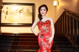 Hoa hậu Giáng My bán đầm dạ hội hơn 70 triệu đồng đi làm từ thiện