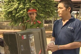 Cuộc vây đuổi các đối tượng trộm kết sắt