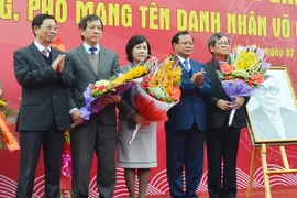 Gắn biển 3 tuyến đường mang tên danh nhân Võ Chí Công, Võ Văn Kiệt và Đại tướng Võ Nguyên Giáp