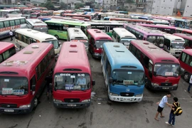 “Nếu không giảm cước ngay, sẽ cắt chuyến“