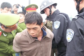 Phá án xuyên quốc gia từ một cuộc điện thoại