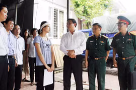 Lãnh đạo TP Hà Nội thăm hỏi gia đình liệt sỹ phi công CASA - 212