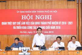 Chủ tịch UBND TP Hà Nội: Không để tái diễn tình trạng nhà siêu mỏng, siêu méo...