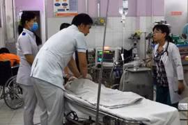 Bé gái 4 tuổi đuối nước thương tâm tại hồ bơi