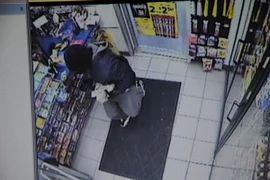 Trộm bị bắt vì quay lại cửa hàng để xin lỗi