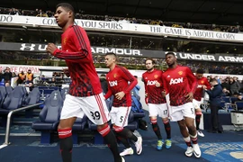 M.U nguy cơ bị phạt nặng vì sự cố ở trận gặp Tottenham