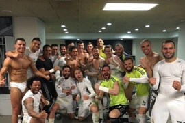 Màn ăn mừng lố bịch của Real trở thành chủ đề bị bêu riếu