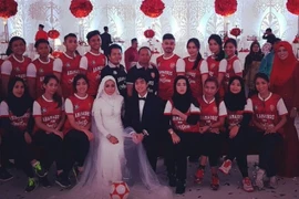 Fan cuồng của Arsenal tổ chức đám cưới độc đáo