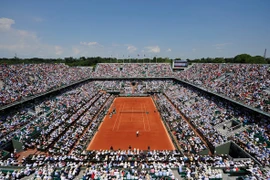 Pháp mở rộng "bơm" thêm tiền thưởng