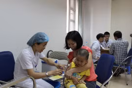 Bùng phát 2 ổ dịch sởi mới với hơn 130 ca mắc