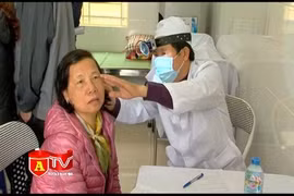 Nhân dân phấn khởi được khám, lập hồ sơ điện tử về sức khỏe 