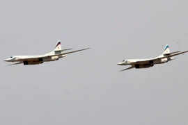 Thiên nga Trắng Tu-160 Nga phá kỷ lục thế giới về tầm bay và thời gian bay