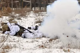 DPR cáo buộc quân đội Ukraine pháo kích khiến 1 binh sĩ thiệt mạng 