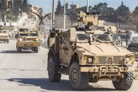 Hơn 50 xe quân sự của Mỹ tràn vào Đông Bắc Syria từ Iraq