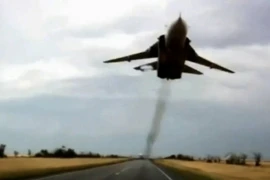 Su-24 Ukraine bị rơi, Kiev dừng mọi hoạt động của tất cả chiến đấu cơ loại này