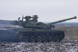 Ukraine triển khai hàng chục xe tăng đến khu vực Luhansk tập trận