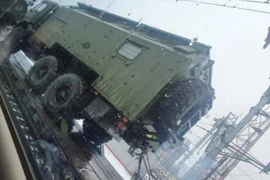 Nga chuyển lượng lớn xe bọc thép mới nhất đến biên giới DPR và LPR