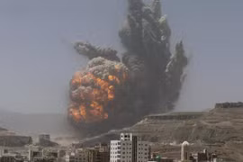 Saudi Arabia dội bom ác liệt các mục tiêu của Houthi ở Yemen