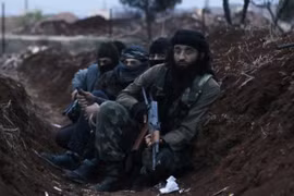 Điệp viên SAA tiết lộ tọa độ trại huấn luyện phiến binh, Nga ra đòn uy lực