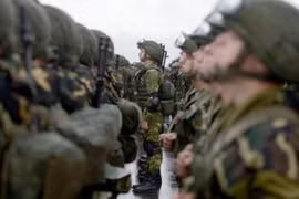 Belarus kéo lượng lớn thiết bị quân sự đến biên giới với Ukraine 