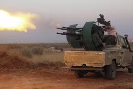 Phiến quân Syria tấn công quy mô lớn trả đũa các cuộc không kích của Nga