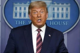 Ông Trump khuyên đối thủ Biden không “tuyên bố sai lầm” về chiến thắng