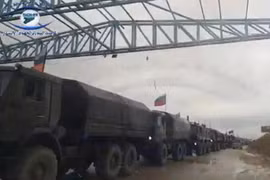 [ẢNH] Nga tiếp tục tăng cường quân tiếp viện và thiết bị hạng nặng tới Đông Bắc Syria