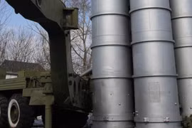 Ukraine triển khai thêm hệ thống phòng không S-300PS ở Donbass