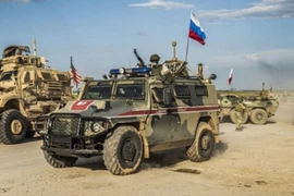 Quân đội Nga bắt đầu chuyển xe bọc thép tới Đông Syria để làm gì?