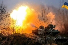 Ukraine dùng nhiều loại vũ khí tấn công mạnh mẽ vào lực lượng DPR ở Donbass