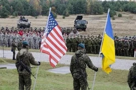 Đàm phán an ninh Nga-Mỹ: Vũ khí NATO dồn dập đổ vào Ukraine