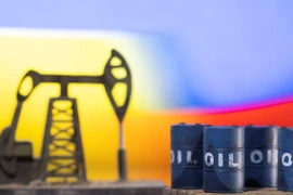 Không chịu nổi nhiệt, Anh muối mặt tiếp tục mua dầu của Nga