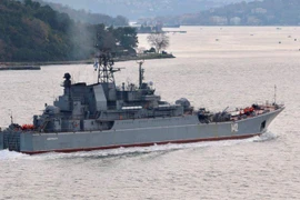 Tàu chiến Nga chở đầy xe tăng thẳng tiến đến Syria