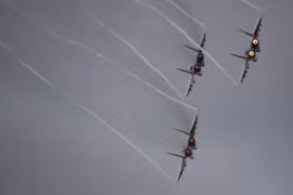 [ẢNH] Chỉ trong vài giờ, không quân Nga tiến hành hơn 30 cuộc không kích ở Trung Syria