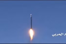 Phiến quân Houthi phóng tên lửa đạn đạo tấn công thủ đô của Saudi Arabia