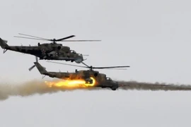 Trực thăng Nga truy đuổi đến cùng phiến quân IS ở miền Trung Syria