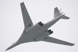 Hai máy bay Tu-160 hoàn thành chuyến bay dài 14 giờ trên Biển Barents và Biển Bạch Hải