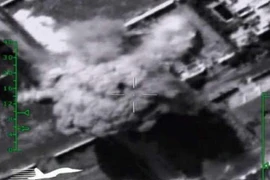 Chiến đấu cơ Nga dội bom ác liệt phiến quân IS ở Sa mạc Trắng