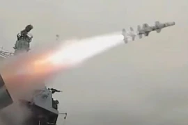 Tàu chiến Nga phóng ồ ạt tên lửa diệt phiến quân ở Idlib?