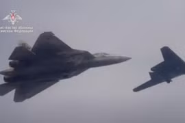 Su-57 Nga sẽ điều khiển 4 UAV S-70 Okhotnik cùng lúc