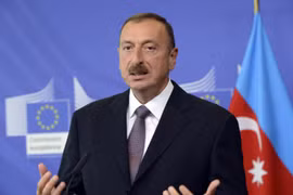 Azerbaijan yêu cầu Tổng thống Pháp xin lỗi